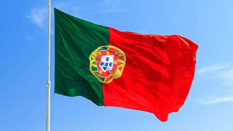 President Signs Portugal Housing Bill