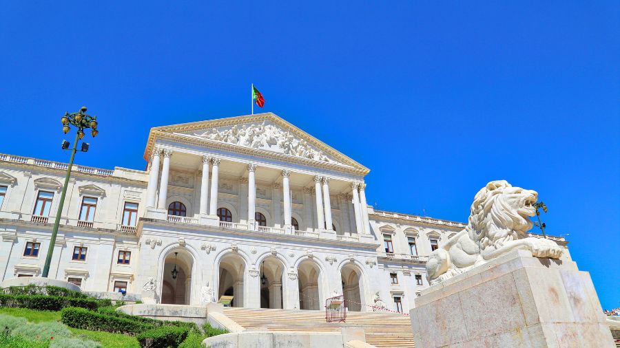Portugal President Vetoes Changes to Immigration Law